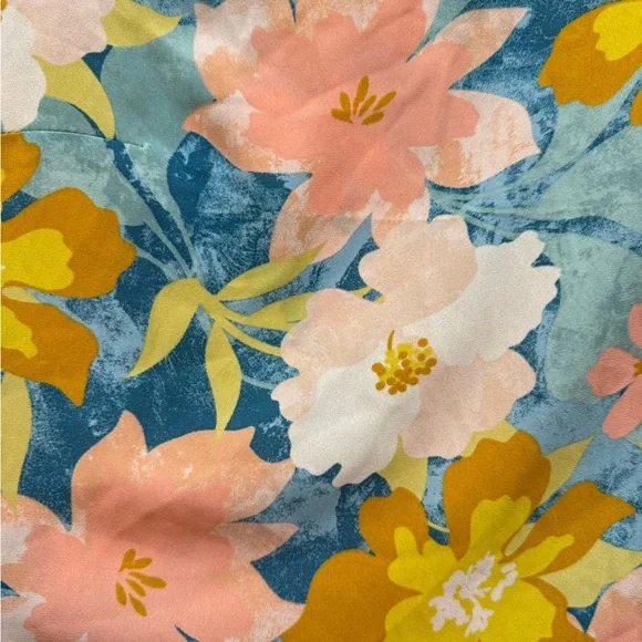 DR2 Multicolor Ruffle Sleeve Blouse - Picture 3 of 3